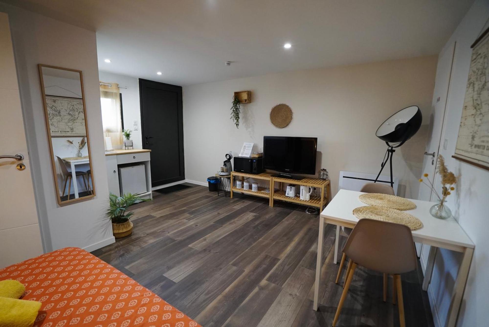 Studio Independant A 20Min Des Plages Castelnau-de-Guers Bagian luar foto